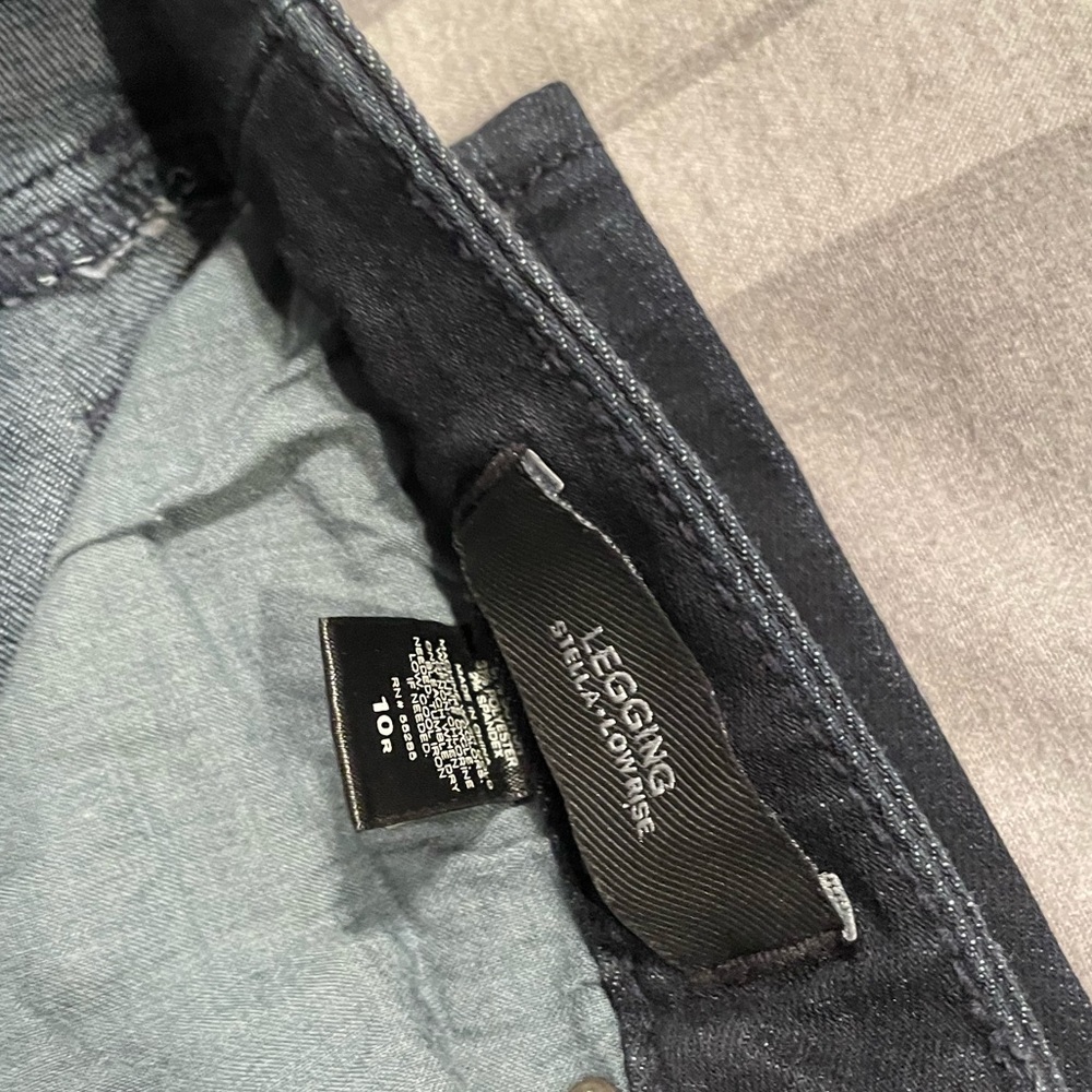 Lot of jeans. All are preloved but in great condition. - Picture 11 of 11